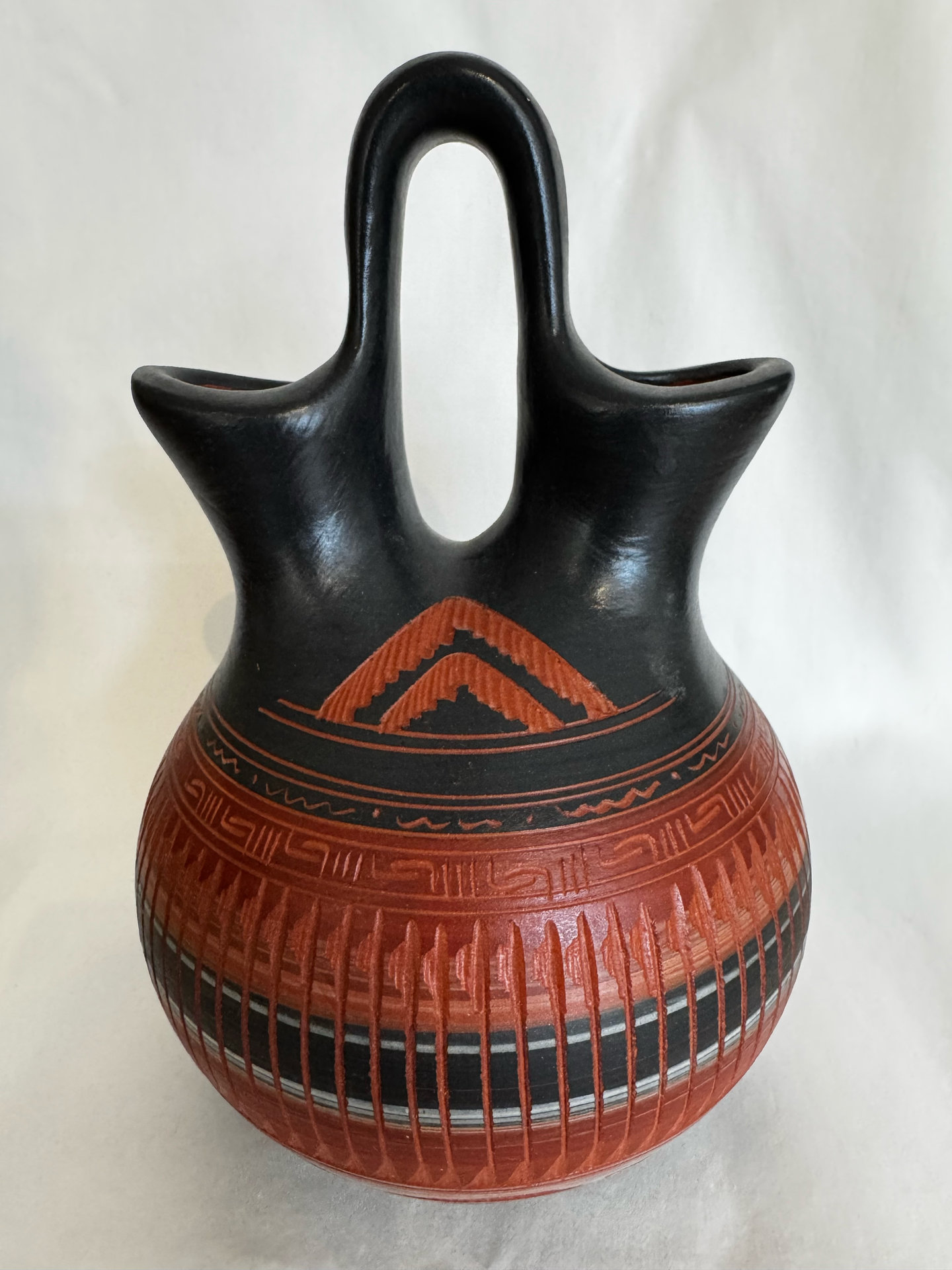 Navajo Wedding Vase, Black and terracotta, hand-etched with a bear